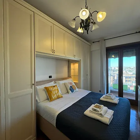 View In Ostiense With Balcony شقة روما